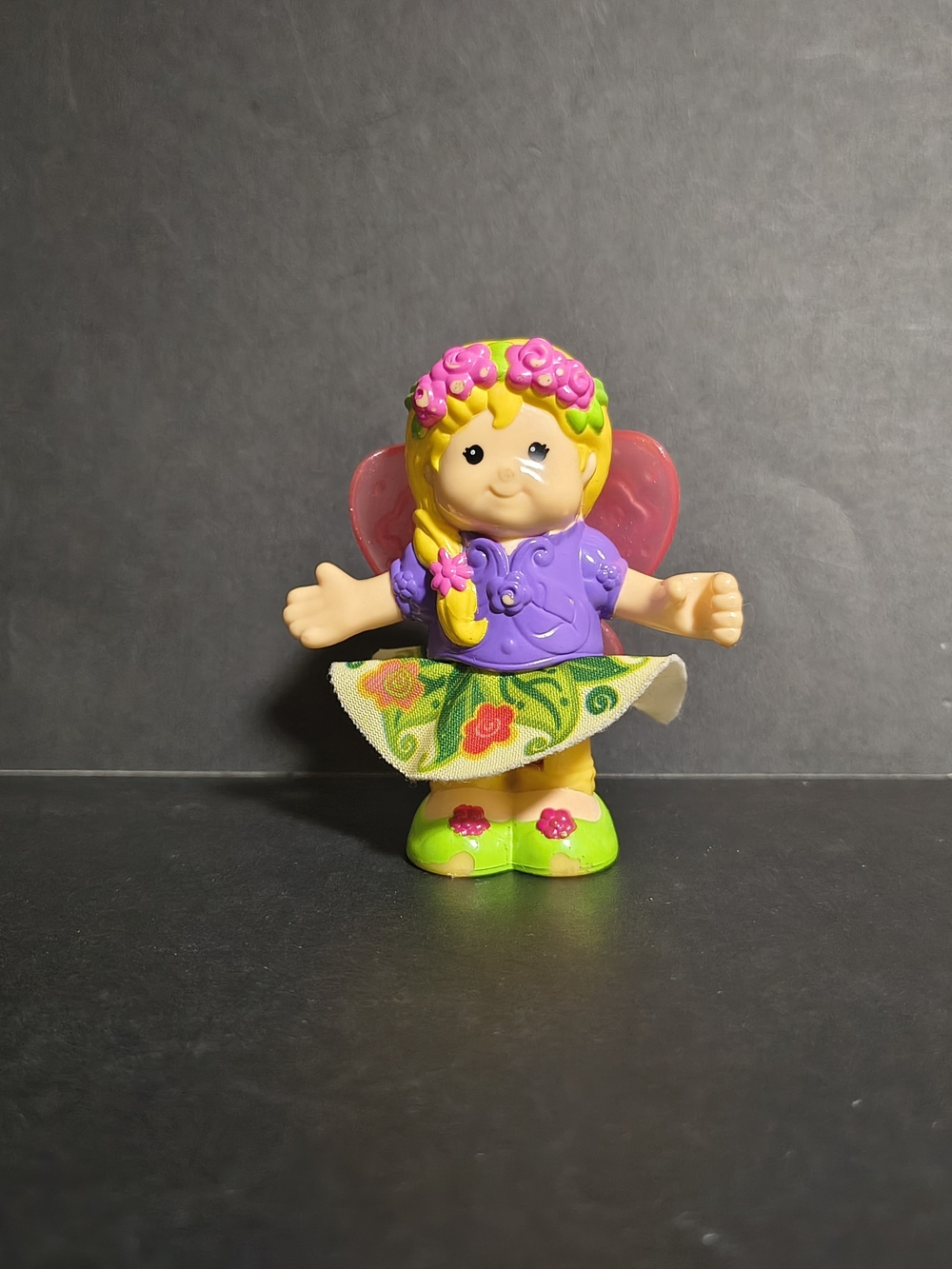 Fisher-Price Little People Tree House Fairy Sarah Lynn Bendable Figure Toy